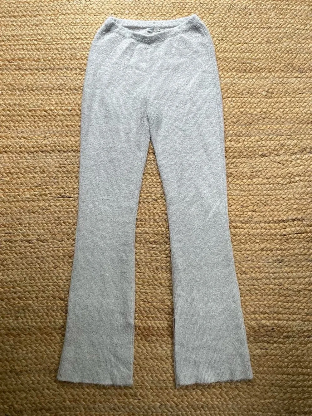 Grey Ribbed Knit Pants✨ - Picture 2 of 6